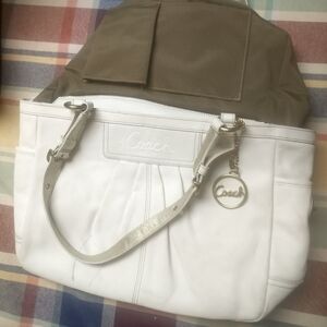 Coach East West Gallery Pleated Cream Off White Leather Shoulder Bag F13759 Gold